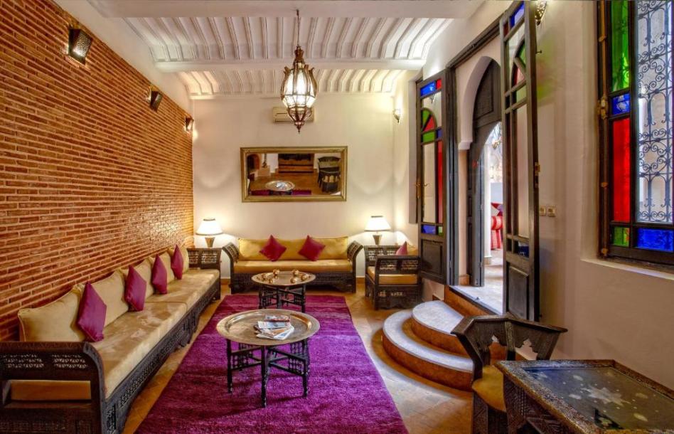 Luxury Riad with Spacious Living & Full Amenities – Medina Charm-9