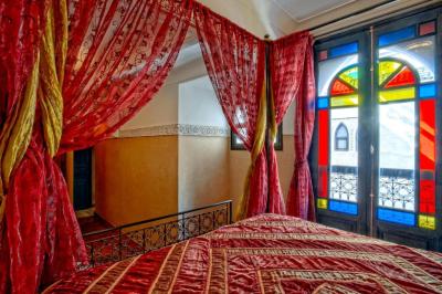 Luxury Riad with Spacious Living & Full Amenities – Medina Charm
