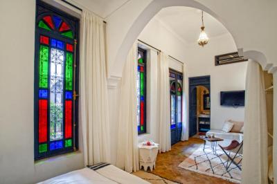 Luxury Riad with Spacious Living & Full Amenities – Medina Charm