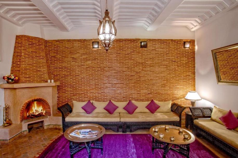 Luxury Riad with Spacious Living & Full Amenities – Medina Charm-6