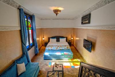 Luxury Riad with Spacious Living & Full Amenities – Medina Charm