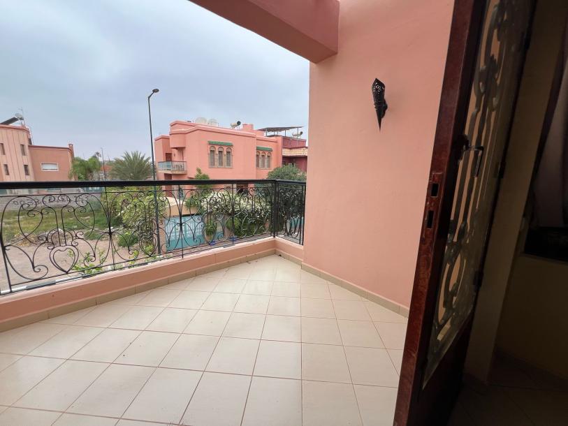 Elegant Villa with Pool, Garden, Hammam, and Spacious Living Areas for Sale-16