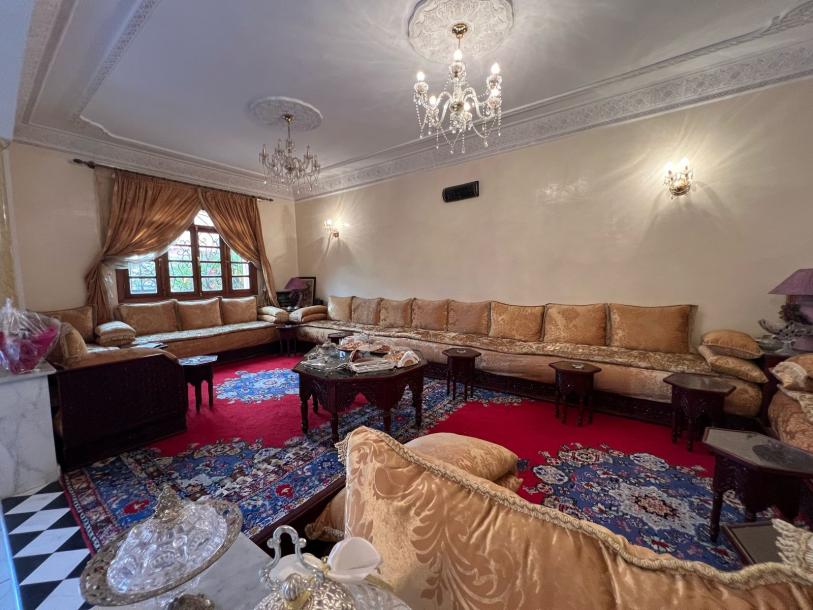 Elegant Villa with Pool, Garden, Hammam, and Spacious Living Areas for Sale-6