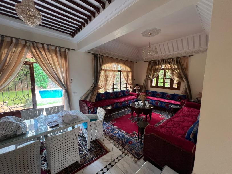 Elegant Villa with Pool, Garden, Hammam, and Spacious Living Areas for Sale-5