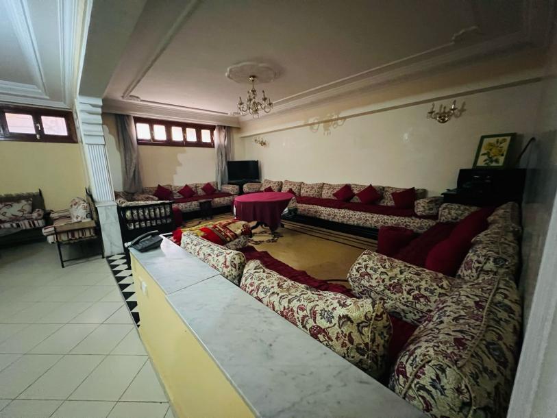 Elegant Villa with Pool, Garden, Hammam, and Spacious Living Areas for Sale-4