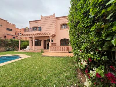 Elegant Villa with Pool, Garden, Hammam, and Spacious Living Areas for Sale