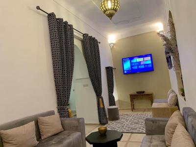 Titled Riad with Pool for Sale – Derb Dabachi, Marrakech