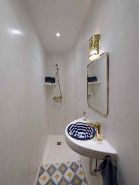 Stylish Renovated Douiria Near Jemaa el-Fna-13