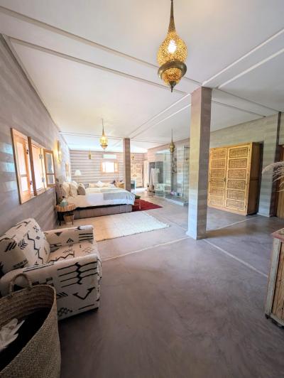 Exceptional Villa for Sale – Route de Fès