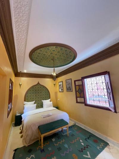 Turnkey Guesthouse Riad with Pool – Riad Zitoun Jdid