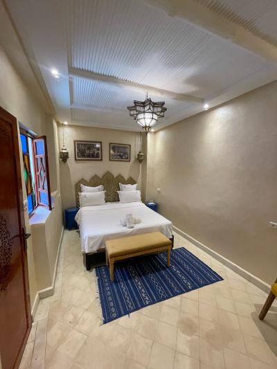 Turnkey Guesthouse Riad with Pool – Riad Zitoun Jdid